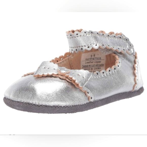 Robeez Other - NWT Robeez Baby Girls Low Top Sneaker Size 12-18 Mos